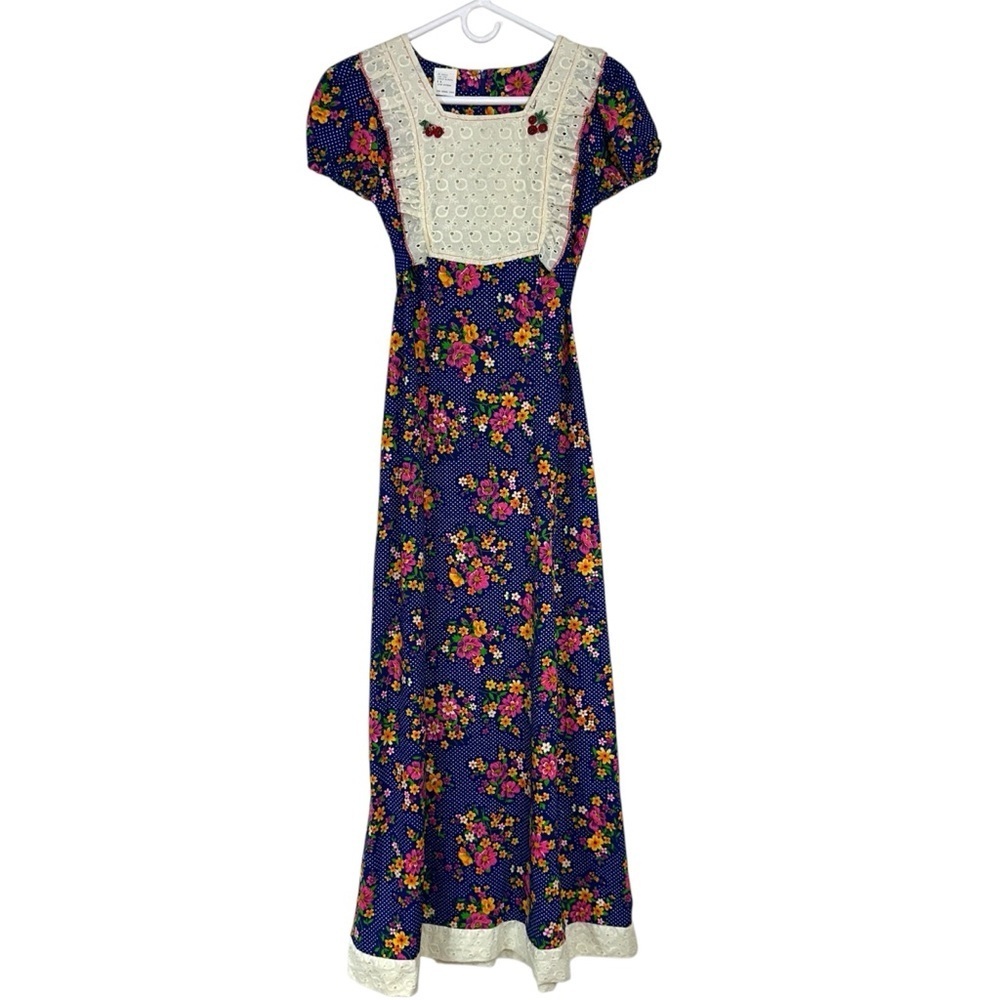 Vintage 1970’s Floral Prairie Maxi Dress